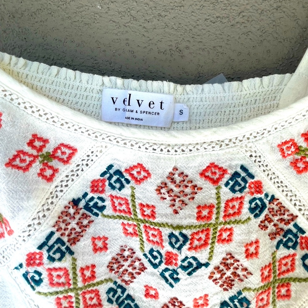 Beautifully embroidered linen Summer top.